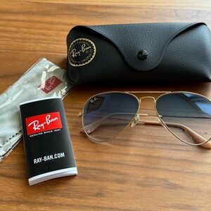Ray-Ban Gold Aviator Sunglasses RB3025